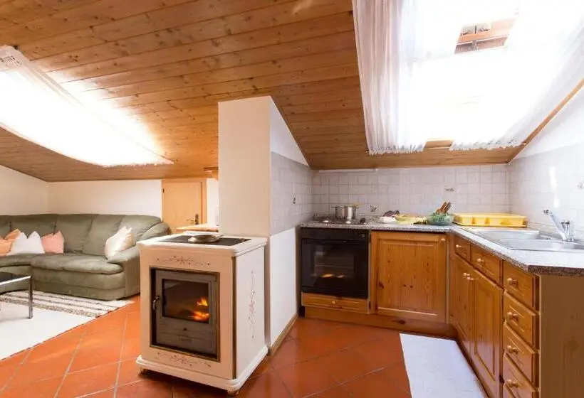 Huoneisto 1 Makuuhuone, Residence Obermoarhof   Comfortable Apartments For Families, Swimmingpool, Playing Grounds, Almencar