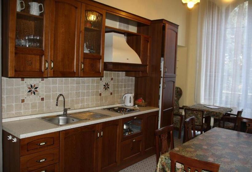 شقة غرفتين نوم مطلة على الحديقة, Residence Villa Elena