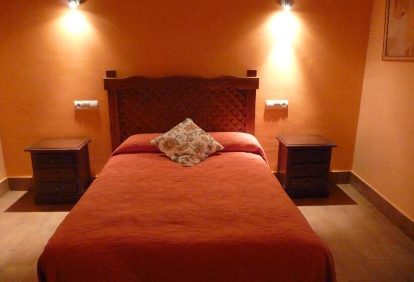 家庭间, Hostal Muriel