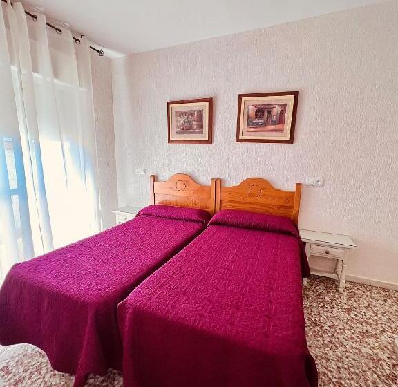 חדר משפחתי, Hostal Muriel