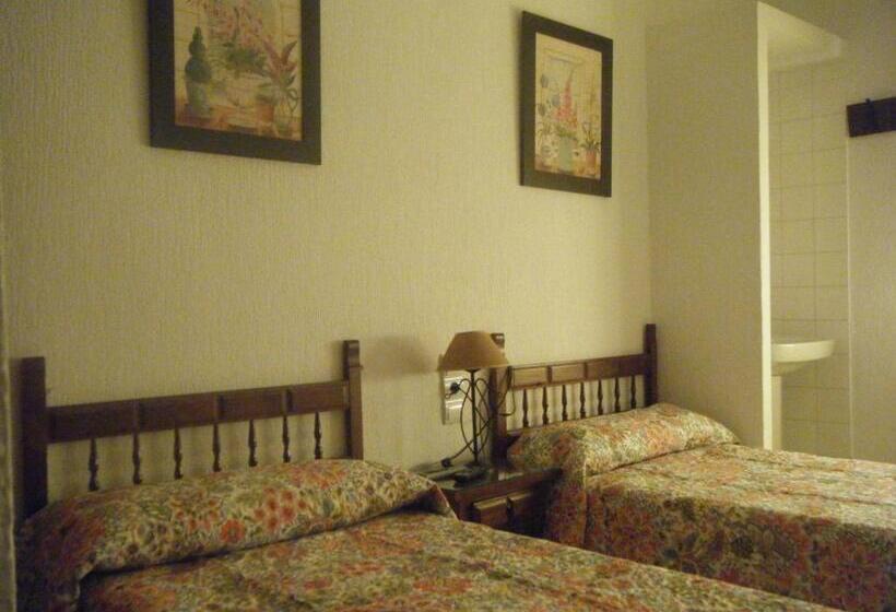 חדר סטנדרט חדר אמבטיה משותף, Hostal Muriel