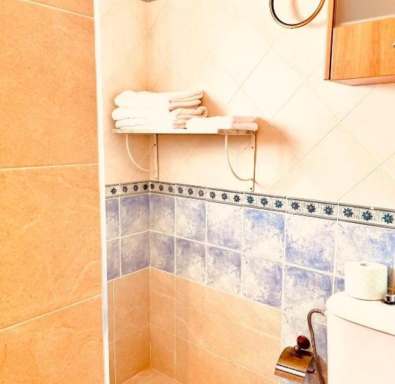 חדר משפחתי, Hostal Muriel