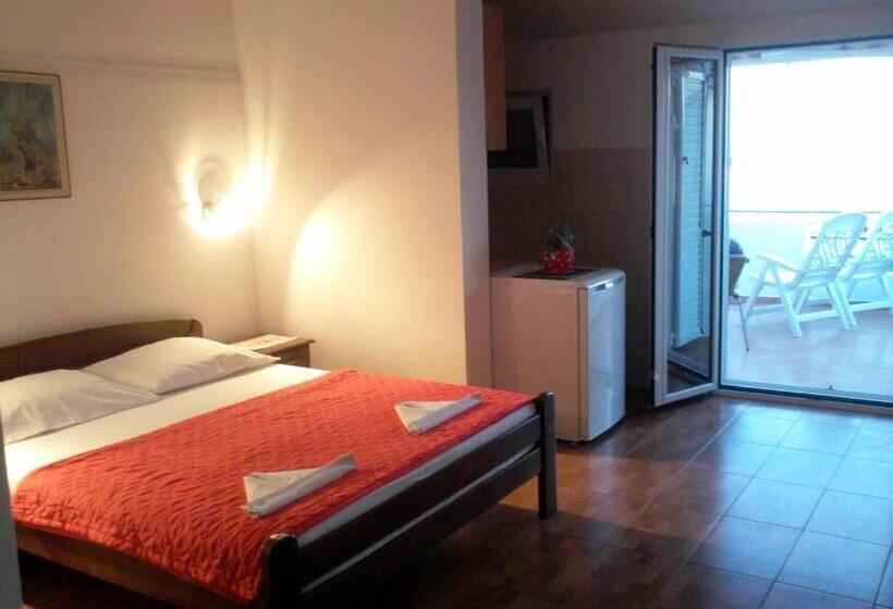 استودیوی استاندارد با چشم‌انداز دریا, Oaza Guest House