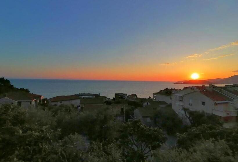 استودیوی استاندارد با چشم‌انداز دریا, Oaza Guest House