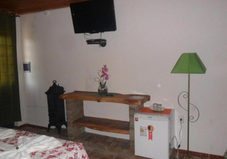 스탠다드 트리플 발코니 룸, Pousada Pinhalense