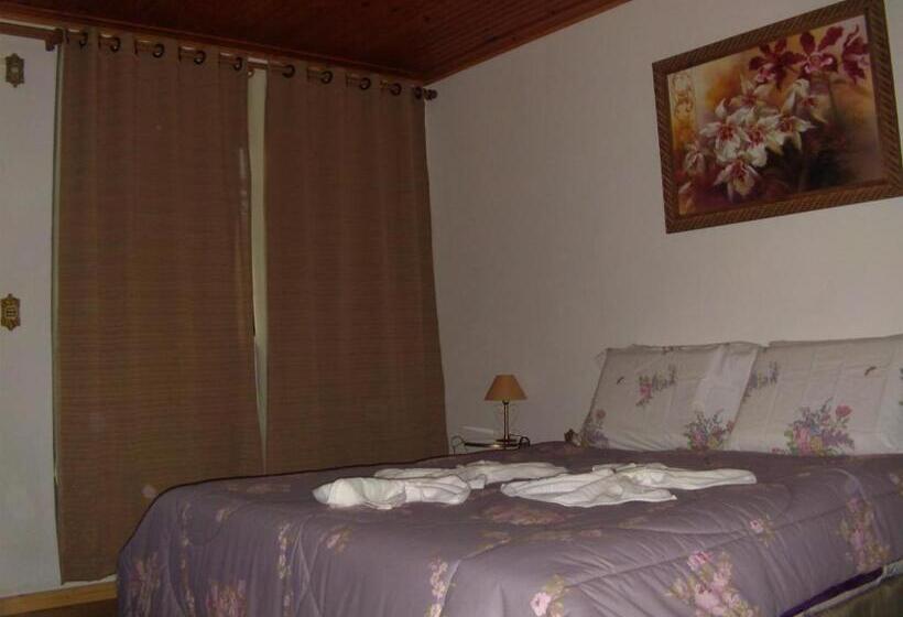 스탠다드 트리플 발코니 룸, Pousada Pinhalense