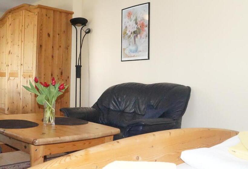 低层单卧公寓, Reiterhof Wollesen