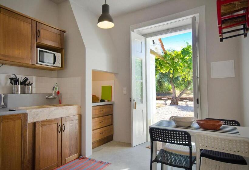 דירת שני חדרים, Train Spot Guesthouse