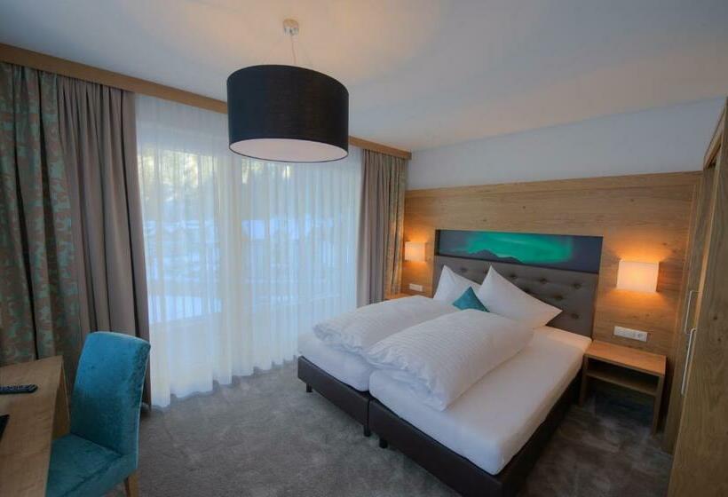 Номер Deluxe, Wolfs Aparts + More