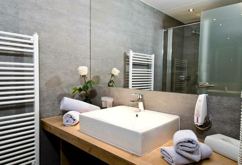 Студия Стандарт, Wolfs Aparts + More