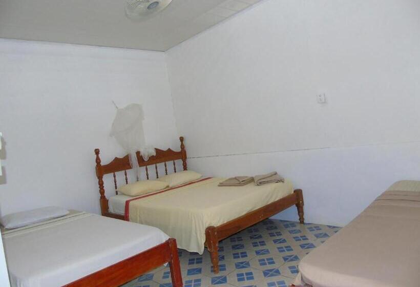 Номер Economy, Mirians Place Drake