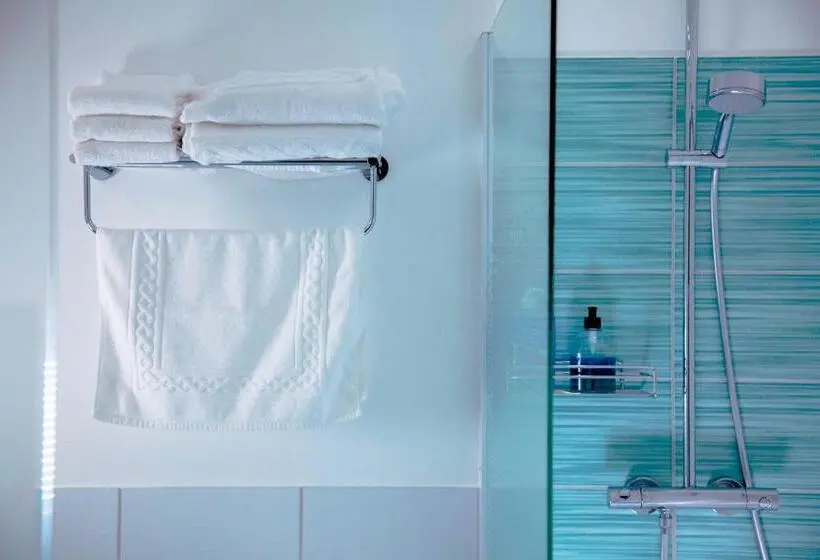 استودیوی استاندارد, Apart Hotel 46a