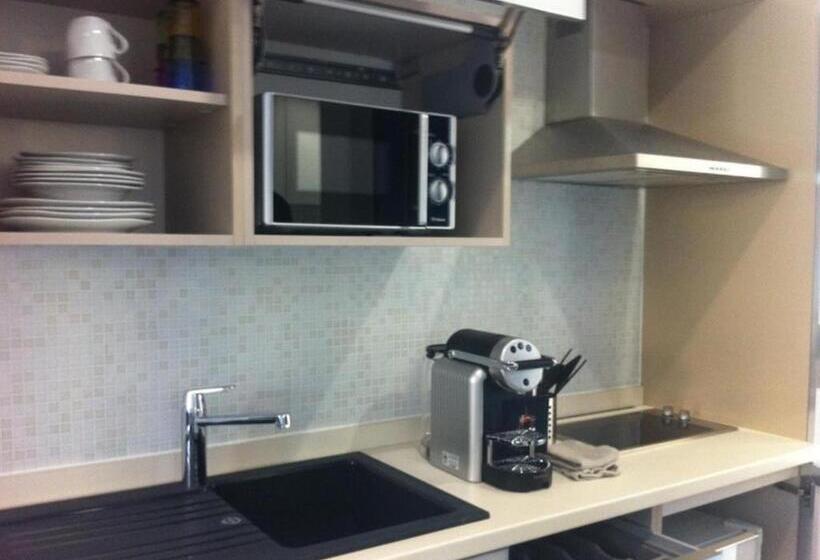 استودیوی استاندارد, Apart Hotel 46a