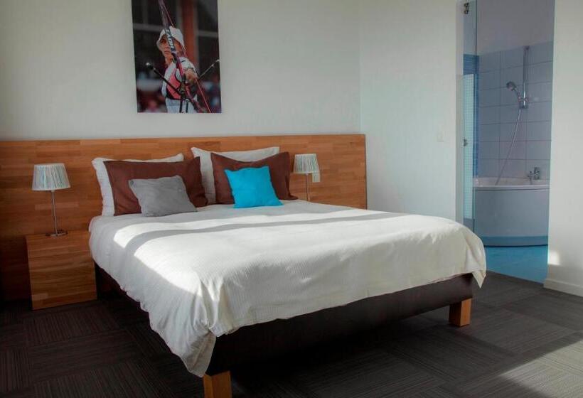 Standard studio with lake view, Apart Hotel 46a