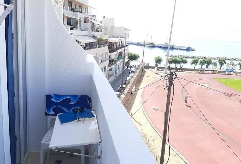 اتاق استاندارد با چشمانداز دریا, Naiades Marina