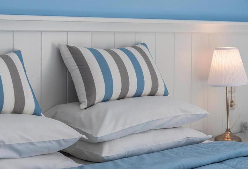 غرفة قياسية, Naiades Marina