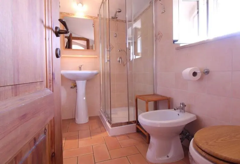Huoneisto 1 Makuuhuone, B&b La Rocca