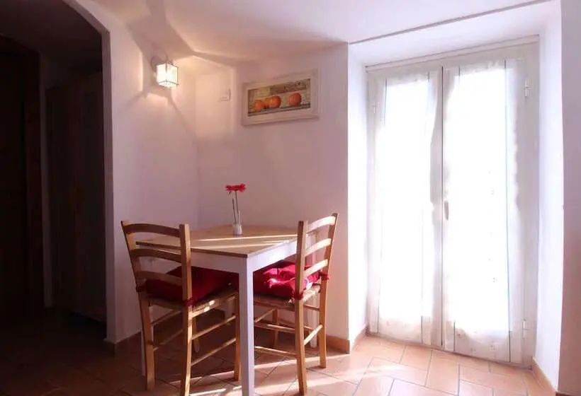 Huoneisto 1 Makuuhuone, B&b La Rocca