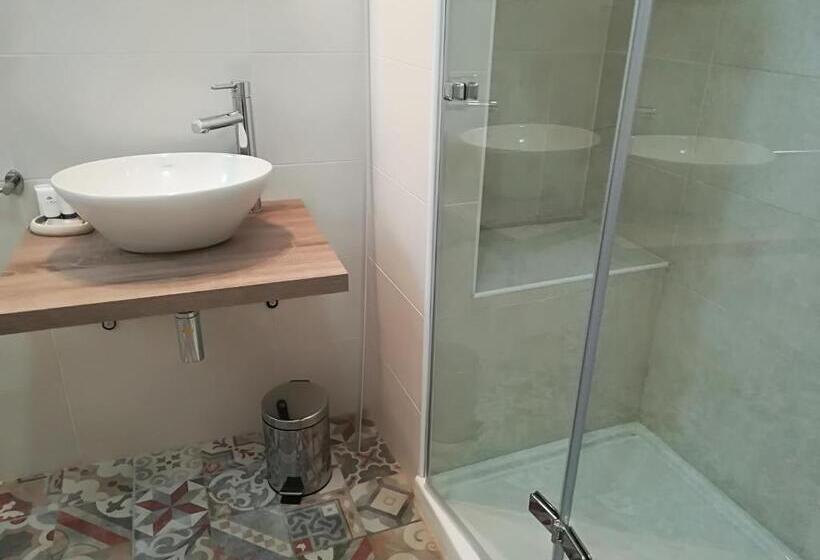 Номер Стандарт, B.house