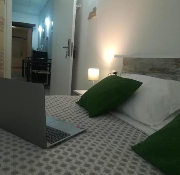 Номер Стандарт, B.house