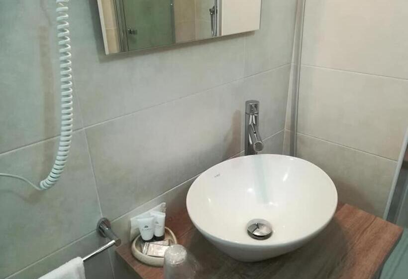 חדר סטנדרט עם מרפסת, B.house