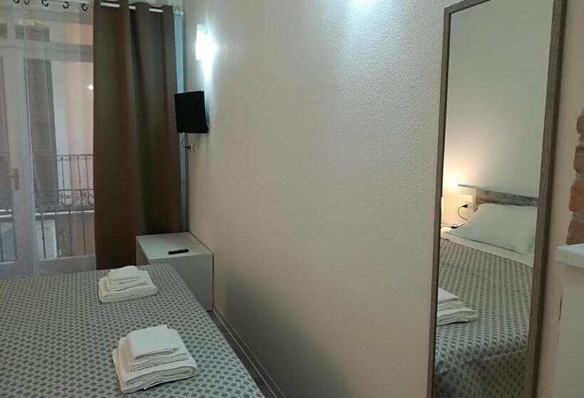 Номер Стандарт, B.house