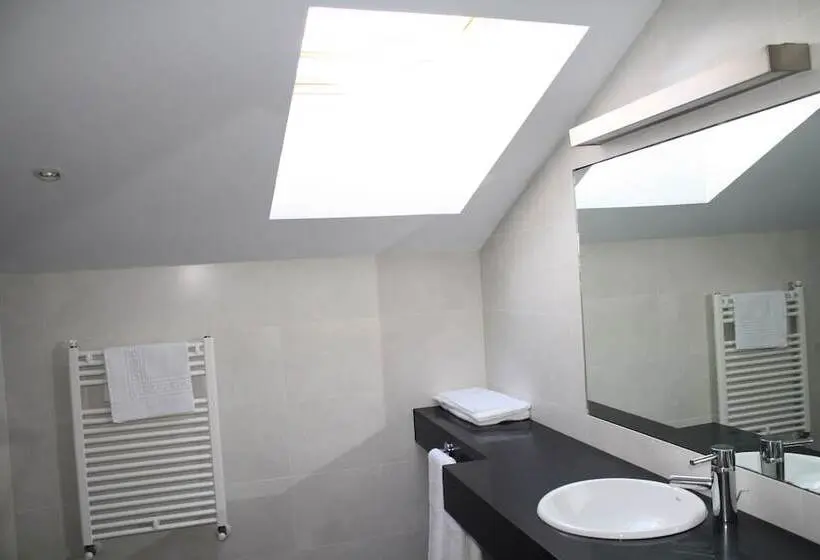 اتاق استاندارد چهار تخته, Hostal Tres Campanas