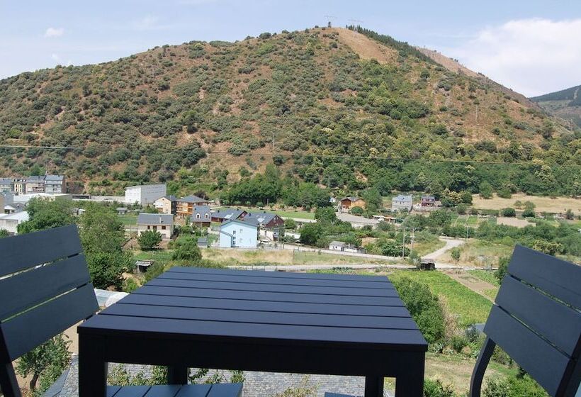 Четырехместный Номер Стандарт, Hostal Tres Campanas