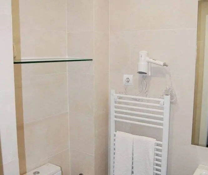 اتاق استاندارد, Hostal Tres Campanas