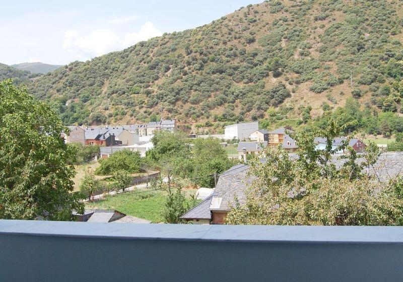 Номер Стандарт Индивидуальный, Hostal Tres Campanas