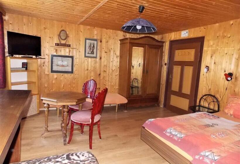 3 Szobás Apartman, Ubytovani U švýcarů