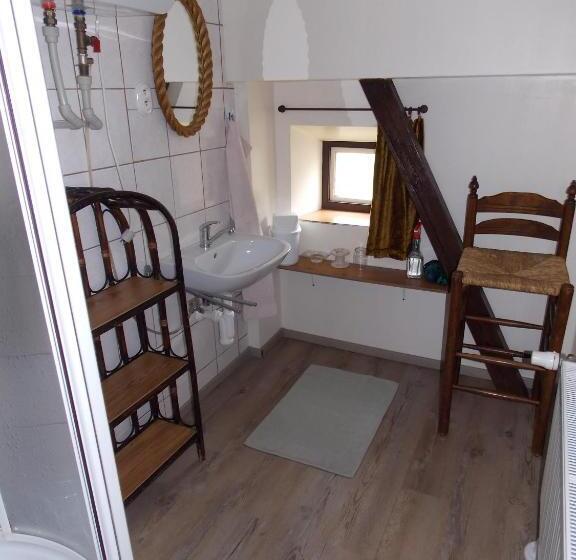 带3个卧室的公寓, Ubytovani U švýcarů