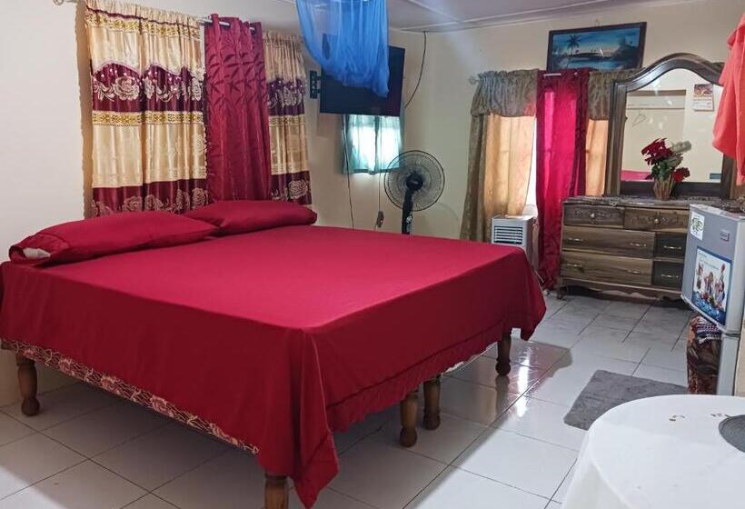 اتاق مستر, Tina's Guest House