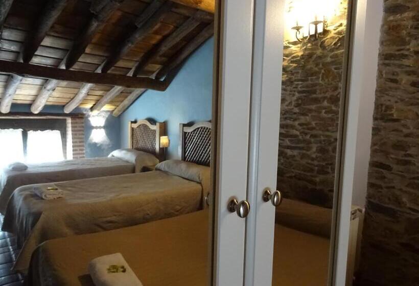 Семейный Номер, El Escudo De Calatrava