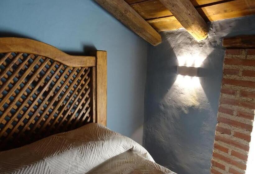 Семейный Номер, El Escudo De Calatrava