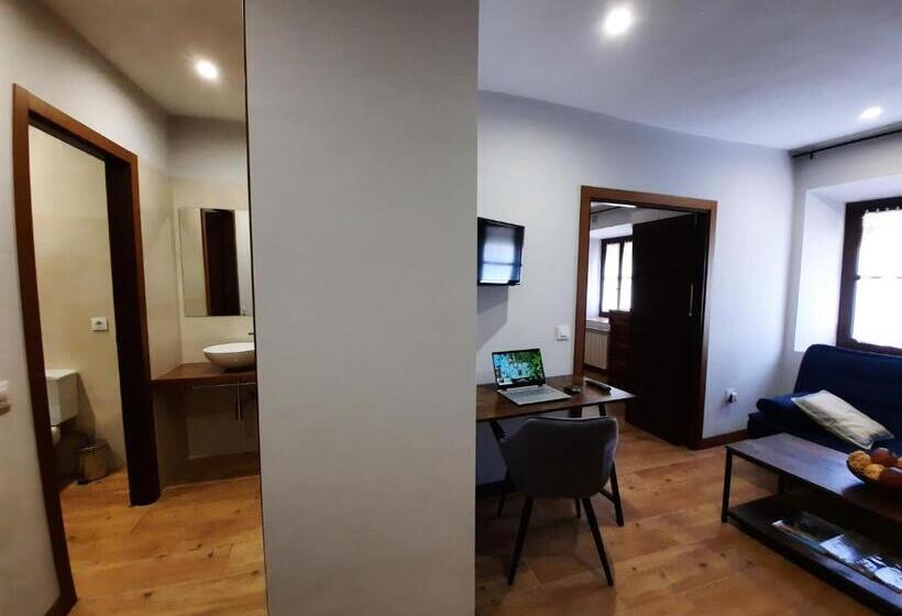 Семейный Номер, El Escudo De Calatrava