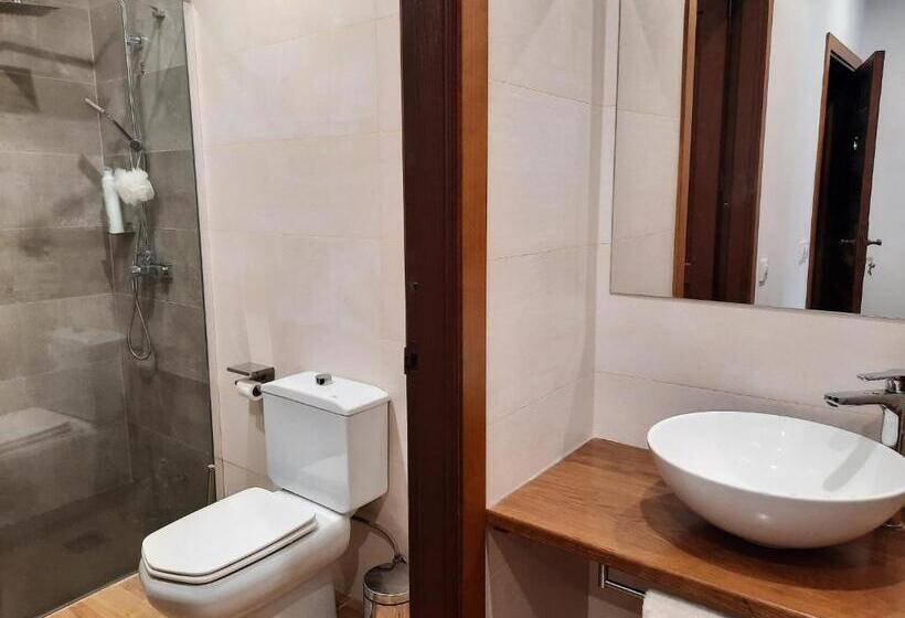 Семейный Номер, El Escudo De Calatrava