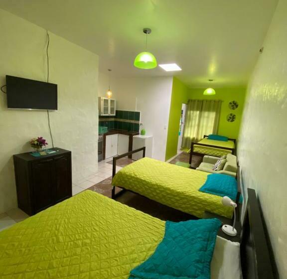 Family Suite, Zurisadai