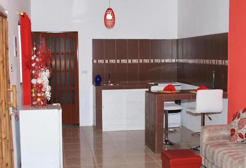 Family Suite, Zurisadai