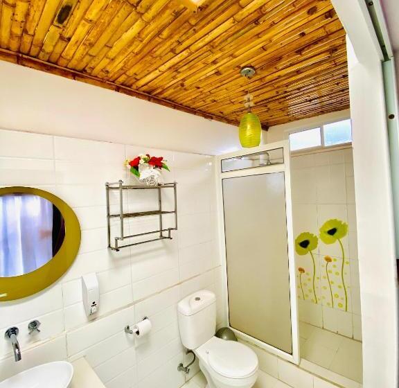 Номер Стандарт Трехместный, Zurisadai