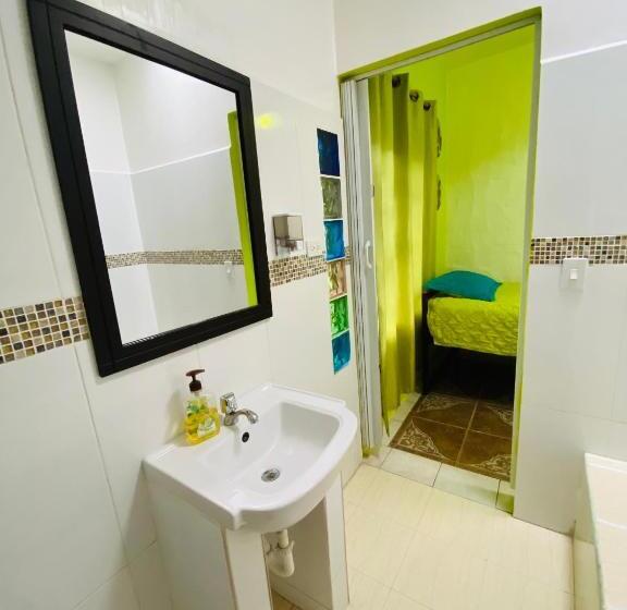 Family Suite, Zurisadai