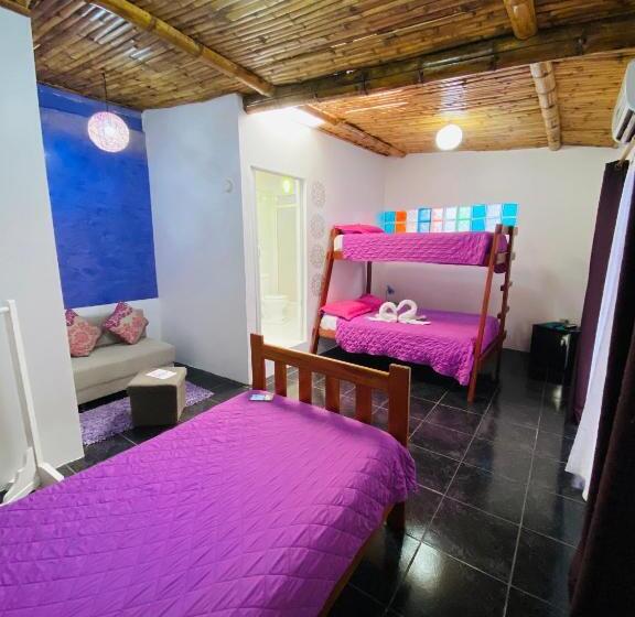 Номер Стандарт Трехместный, Zurisadai