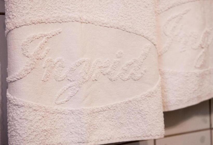 חדר משפחתי, Pensiunea Ingrid