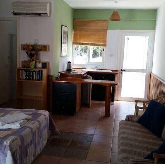 标准工作室, Periyiali Apartments