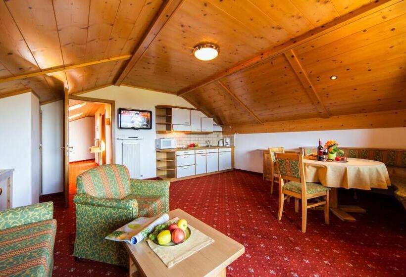 带1个卧室的带阳台的公寓, Residence Krone