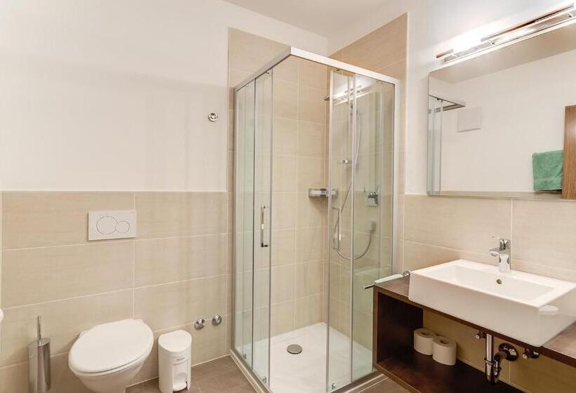 带1个卧室的带阳台的公寓, Residence Krone