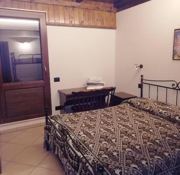 اتاق استاندارد چهار تخته, Agriturismo Le Prata