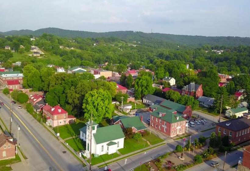 1间卧室的房子, Harbor Haus Inn & Suites