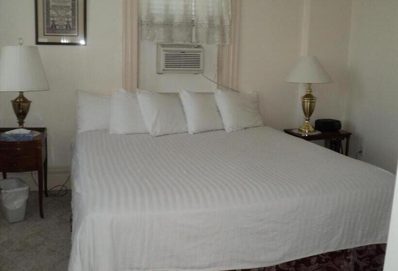 Люкс 2 Спальни, Harbor Haus Inn & Suites