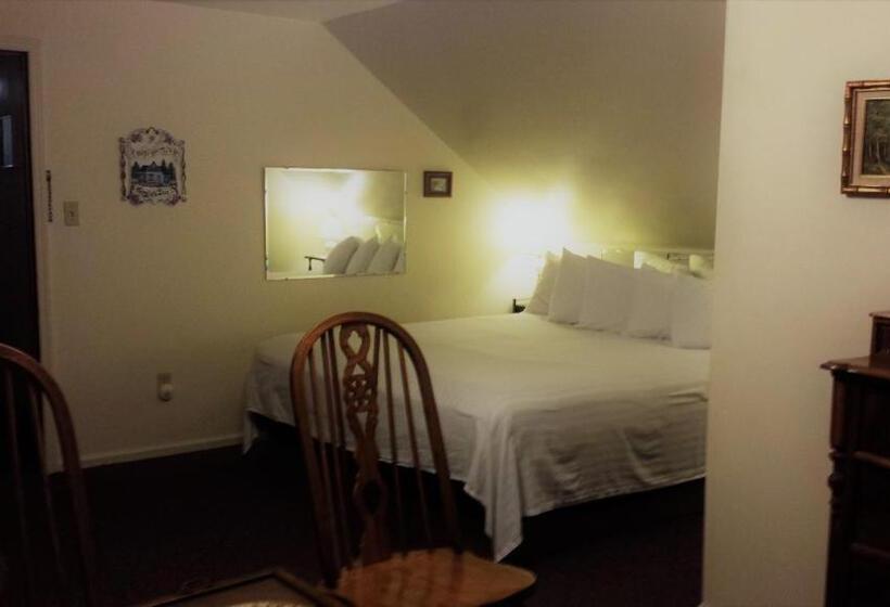 带3个卧室的套间, Harbor Haus Inn & Suites